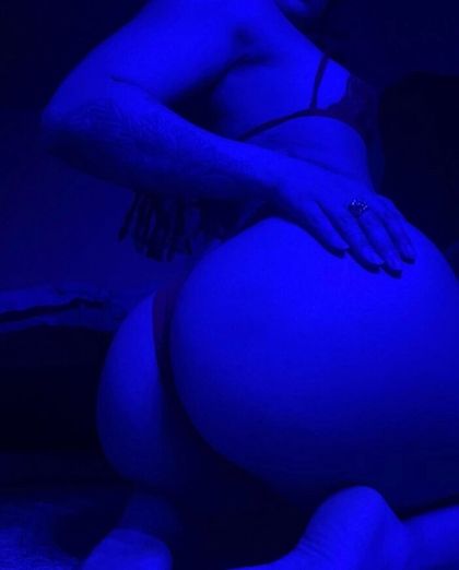 yanalois OnlyFans picture