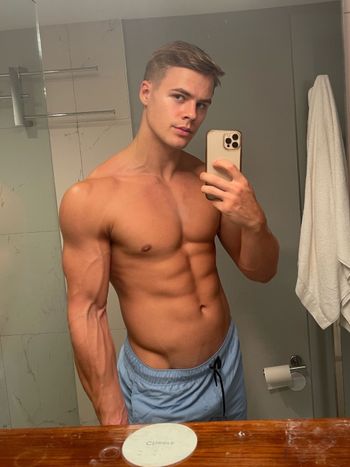 PEACHY BOY OnlyFans Leaked