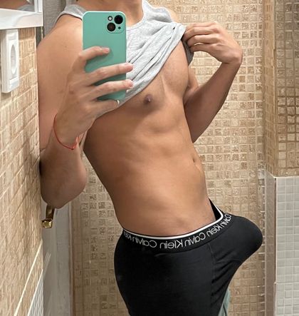 hotlatingay OnlyFans picture