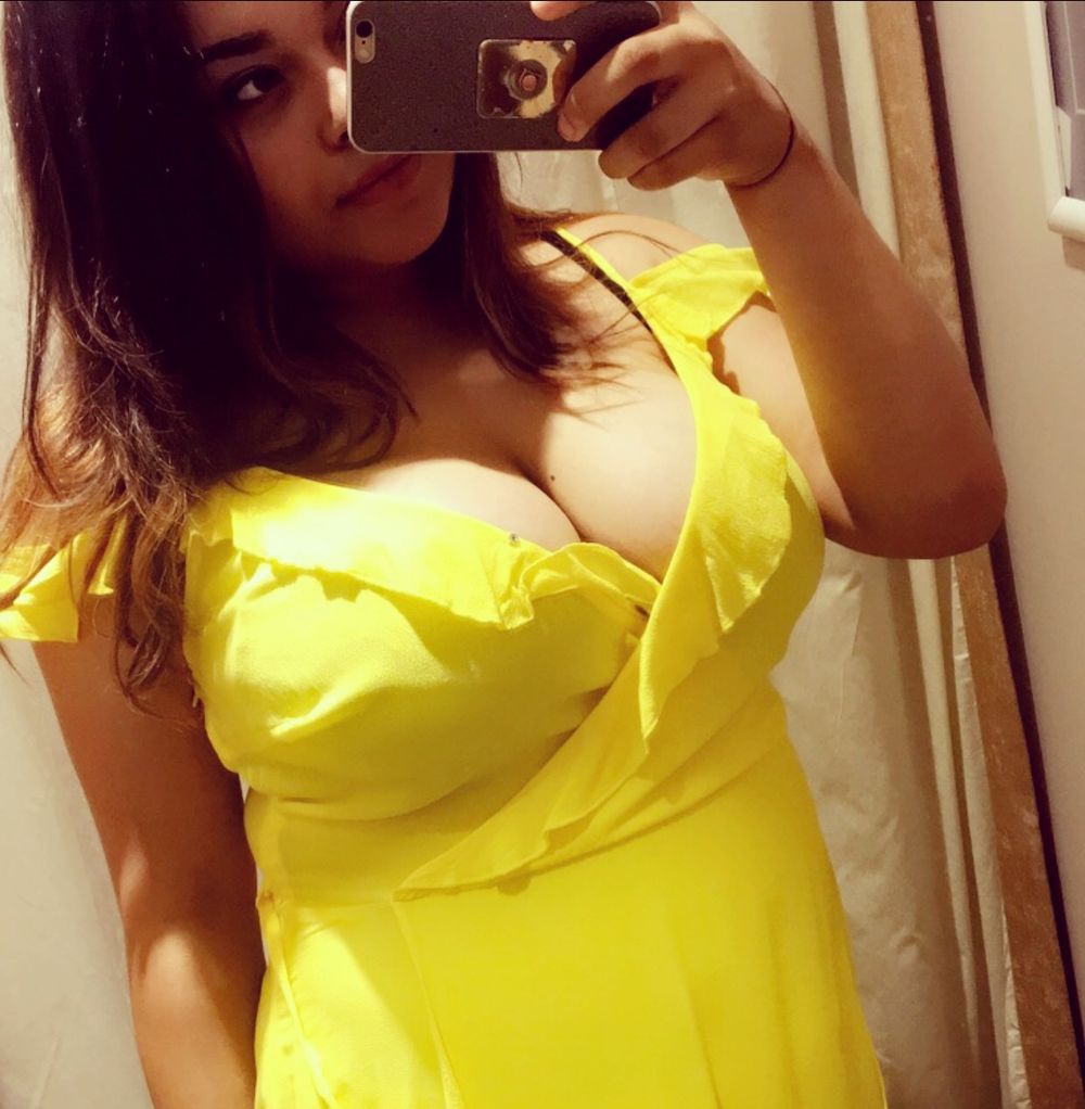 zoe4925 OnlyFans profile picture