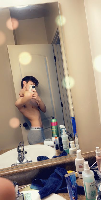 roses12319 OnlyFans picture