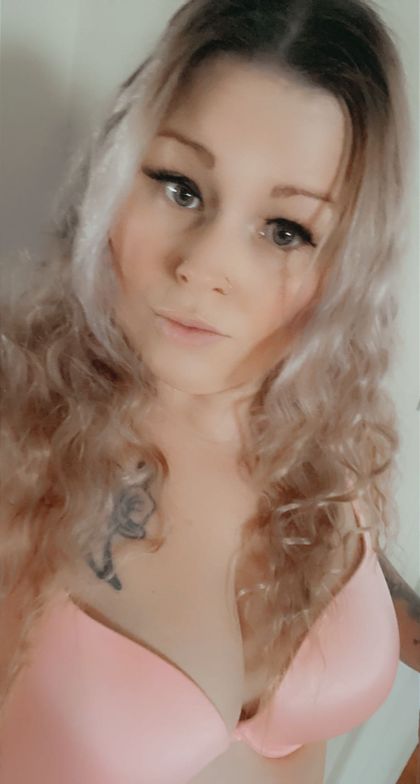 smalltowngirl20 OnlyFans picture