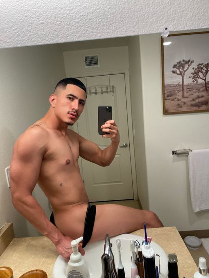 hirohernandez OnlyFans picture