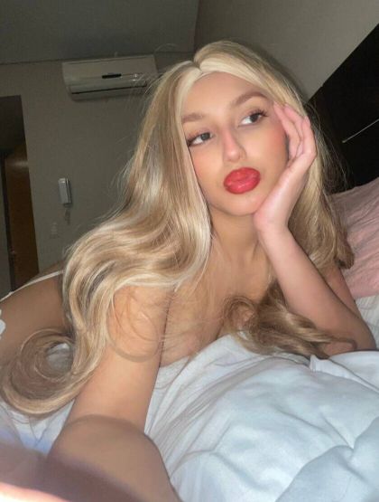 estelagomez OnlyFans picture