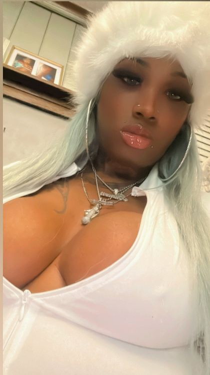 ladylovelay2025 OnlyFans picture