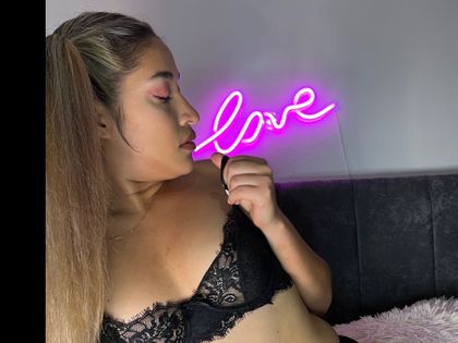 carmendelgado20 OnlyFans picture