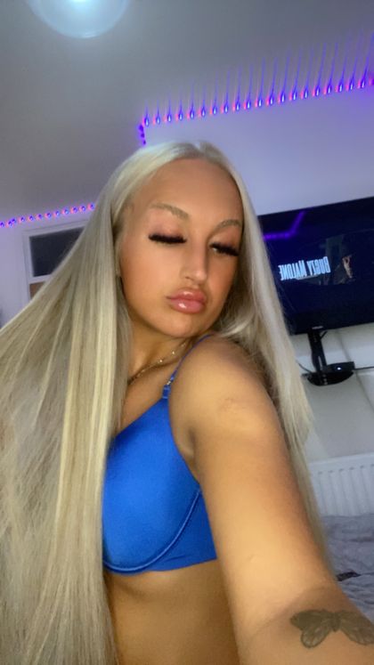 wildblondebarbie OnlyFans picture