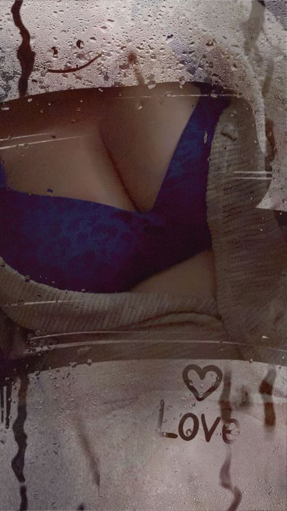 elynababyblue84 OnlyFans picture