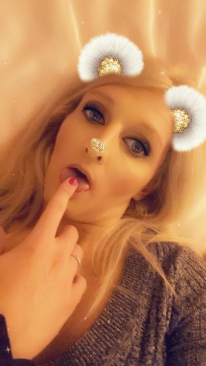 kyliekissesxxx OnlyFans picture