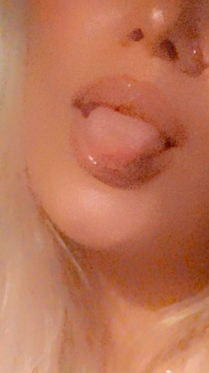 violetvv1 OnlyFans picture
