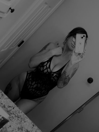 yourneighborhoodmilf OnlyFans picture