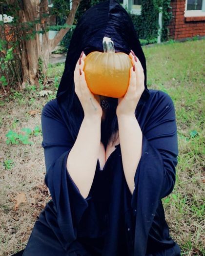 spookyautumnsapphire OnlyFans picture