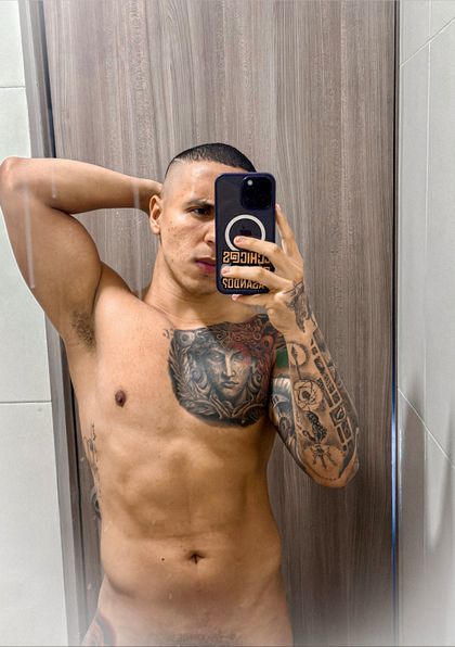 hotzaro OnlyFans picture