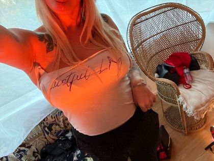 lustful-ladies OnlyFans picture