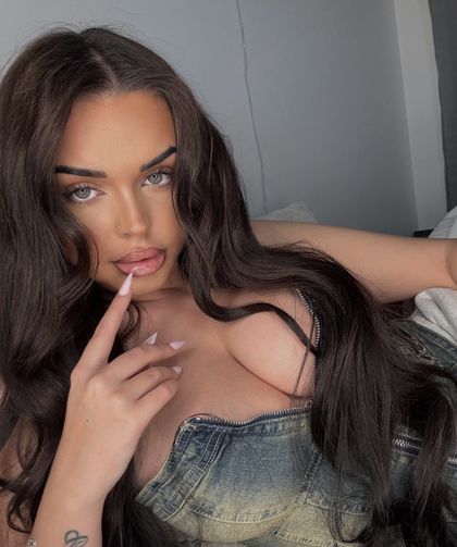alinakovac OnlyFans picture