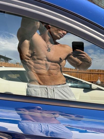 oliverklozovxxx OnlyFans picture