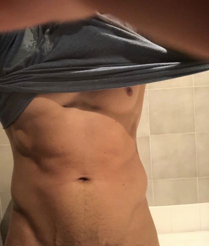 u18473951 OnlyFans picture