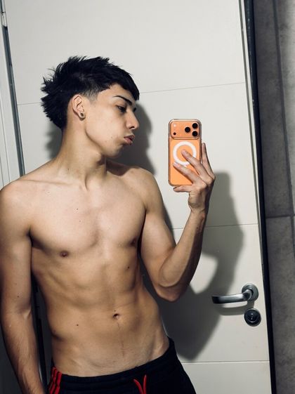 leoogodoyyy OnlyFans picture
