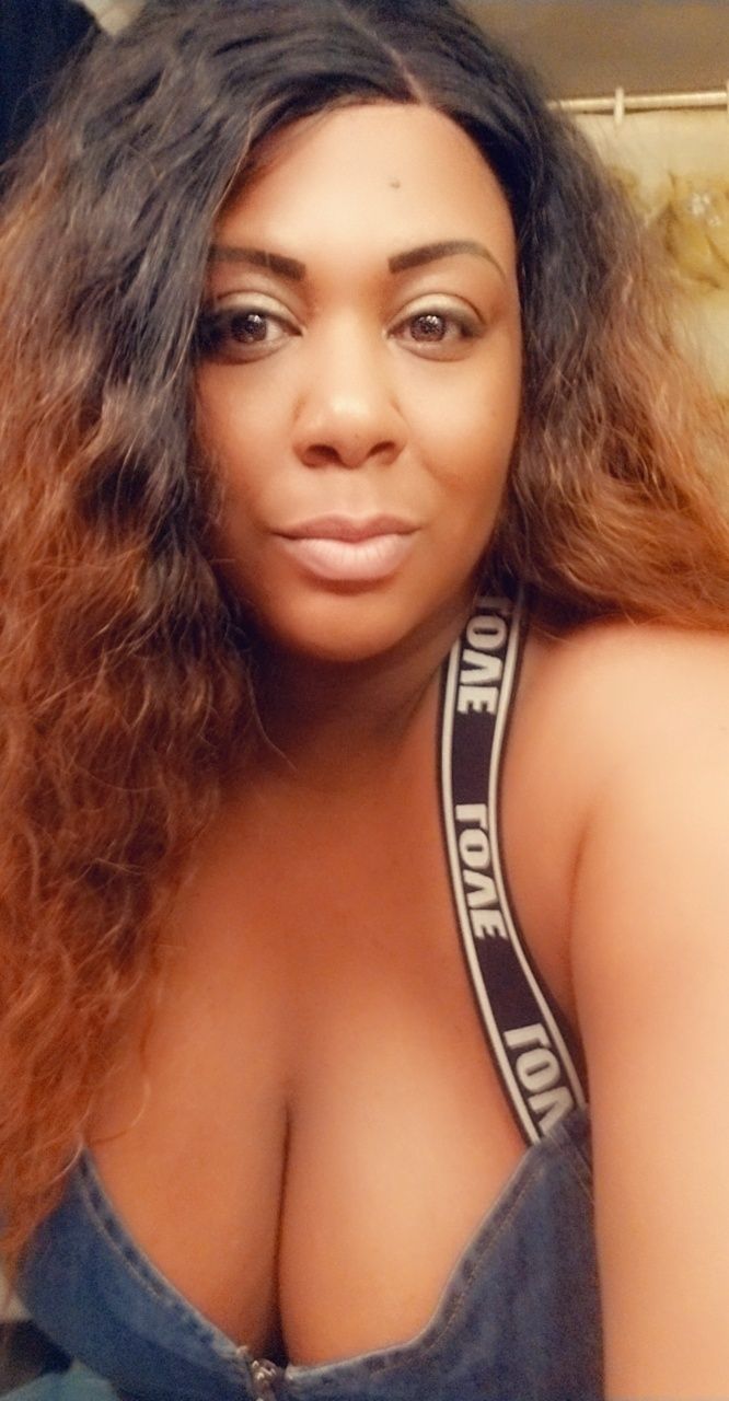 prettyawkward87 OnlyFans profile picture