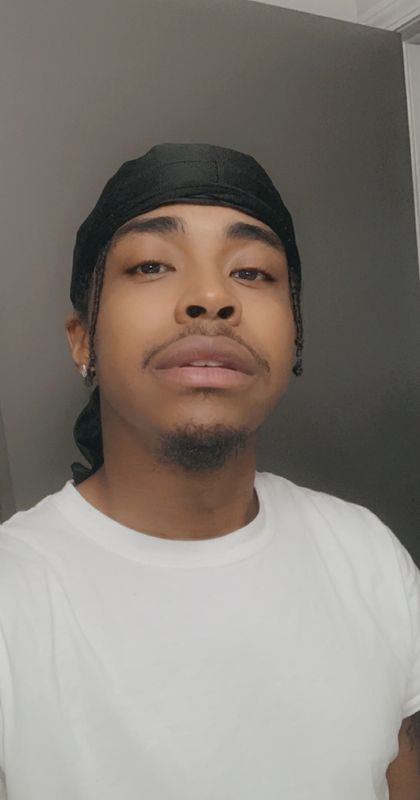 younleroy OnlyFans picture