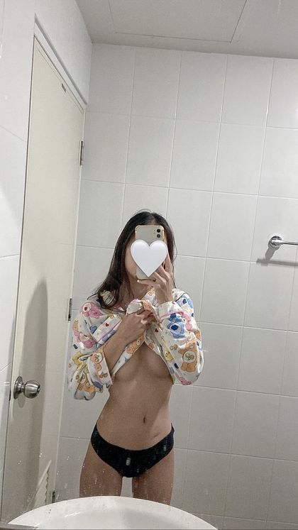 littlegirlshy OnlyFans picture