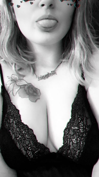 suzukitty OnlyFans picture