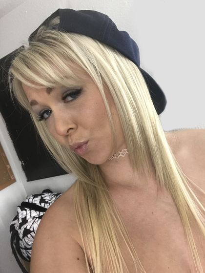 linajordan OnlyFans picture