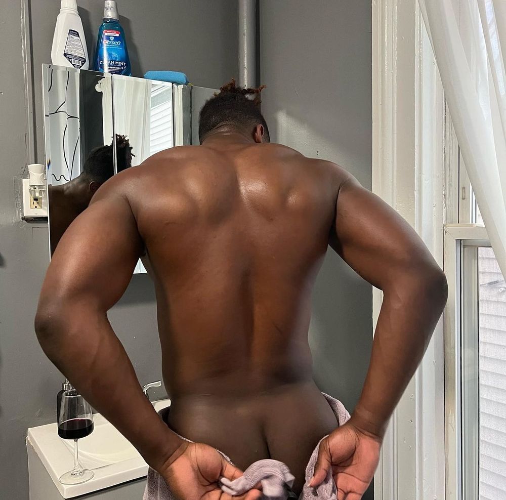 str8glutes OnlyFans profile picture