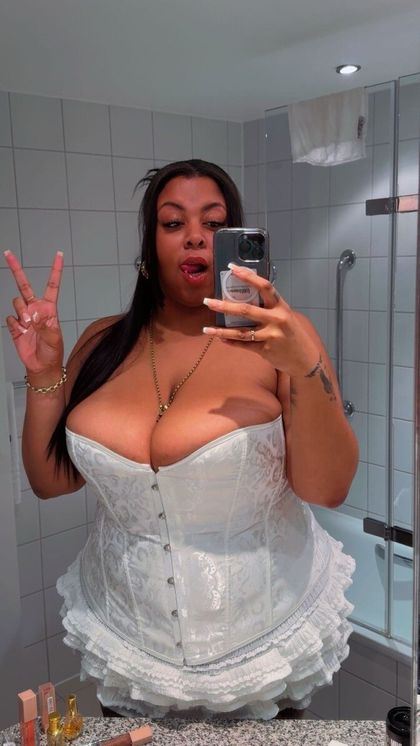 busty_reignnn OnlyFans picture
