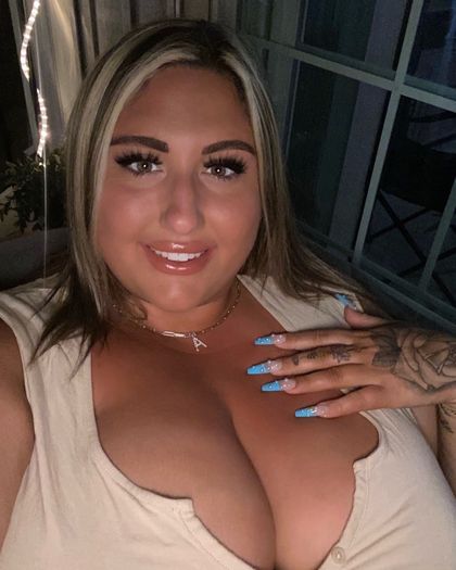u241090833 OnlyFans picture