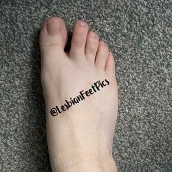 lesbianfeetpics21 OnlyFans picture