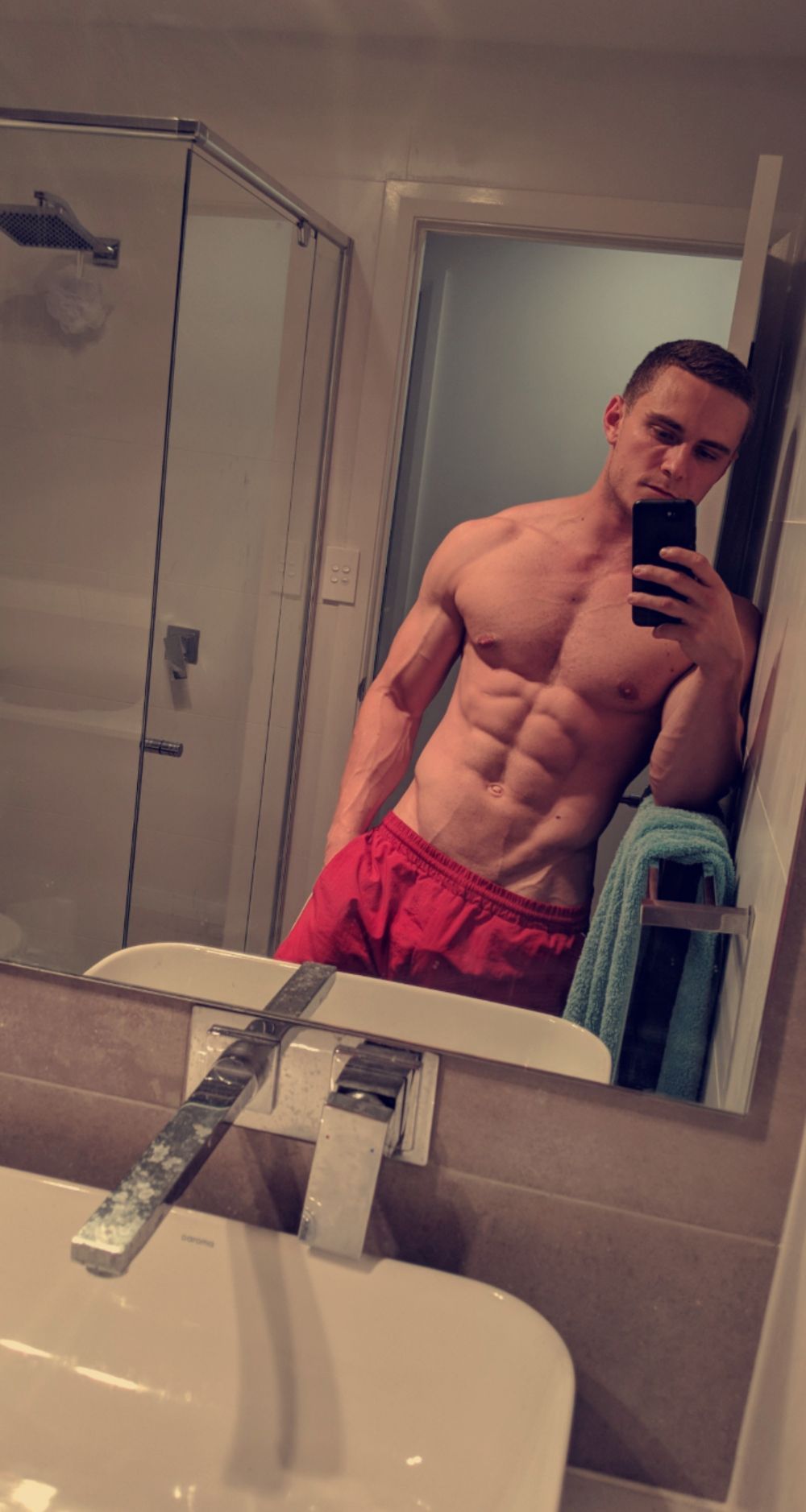 yourstr8mate OnlyFans profile picture