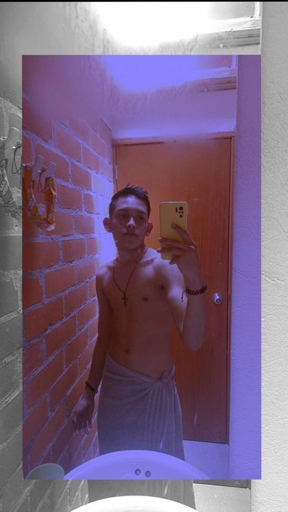 crlsg_001 OnlyFans picture