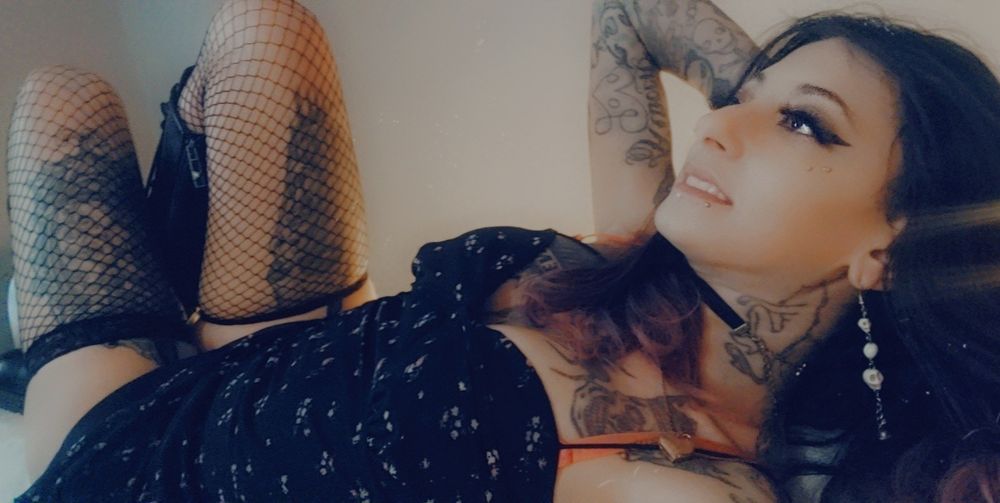 suzziequetoo OnlyFans profile picture