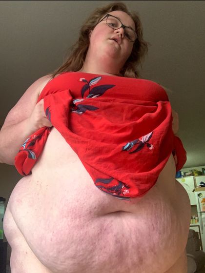 ladykeepsherlegsopen OnlyFans picture