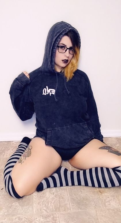 thatemochick93 OnlyFans picture