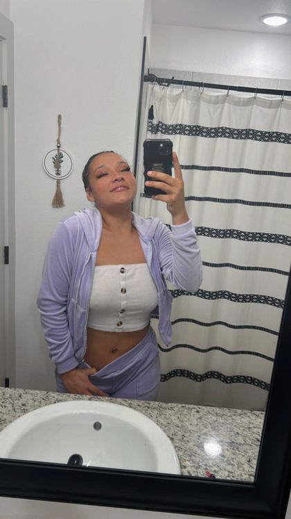 prettyremi OnlyFans picture