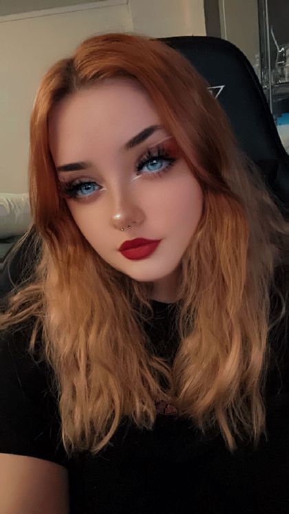 Best Alexia_ OnlyFans Accounts | FansMetrics.com