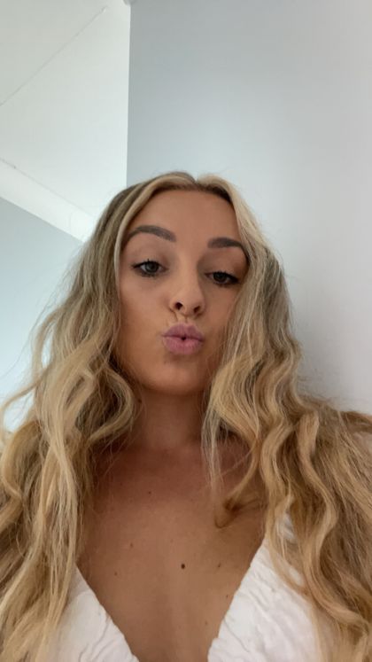 chels.youngg OnlyFans picture