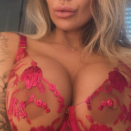 leahchanel OnlyFans picture