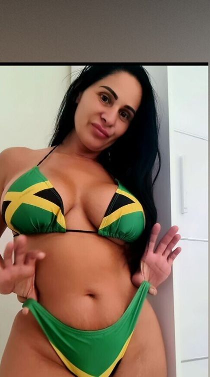 bella-curves OnlyFans picture