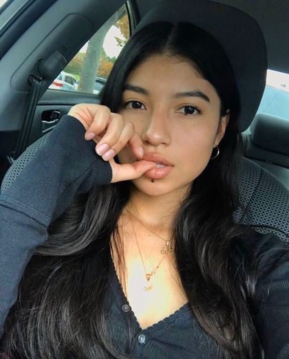 Best Hot Isabellabanks OnlyFans Accounts | FansMetrics.com