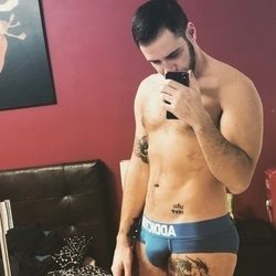 leon2102 OnlyFans picture