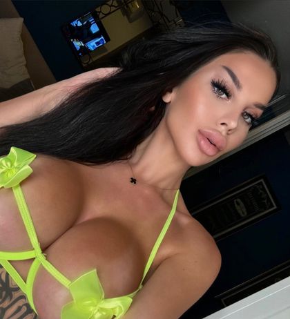elyssarose OnlyFans picture