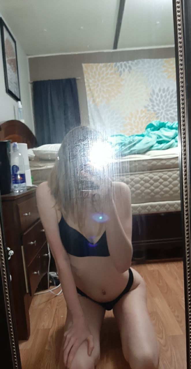 blondehottie02 OnlyFans profile picture