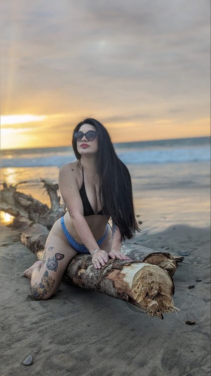 leonela.lee OnlyFans picture