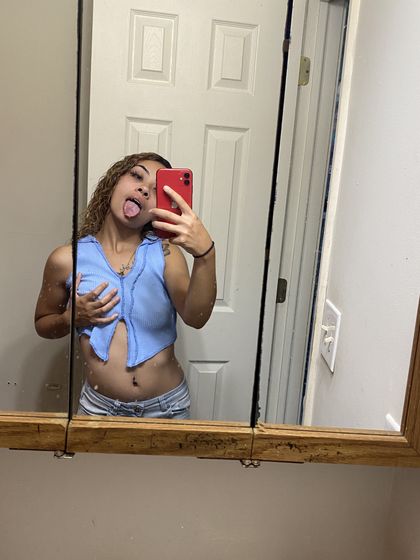 lovelykay_1 OnlyFans picture