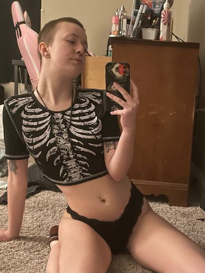 ittybittybani OnlyFans picture
