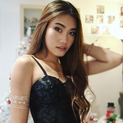 yolovely OnlyFans picture