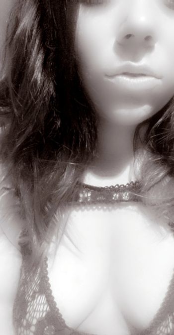 A_Brunette